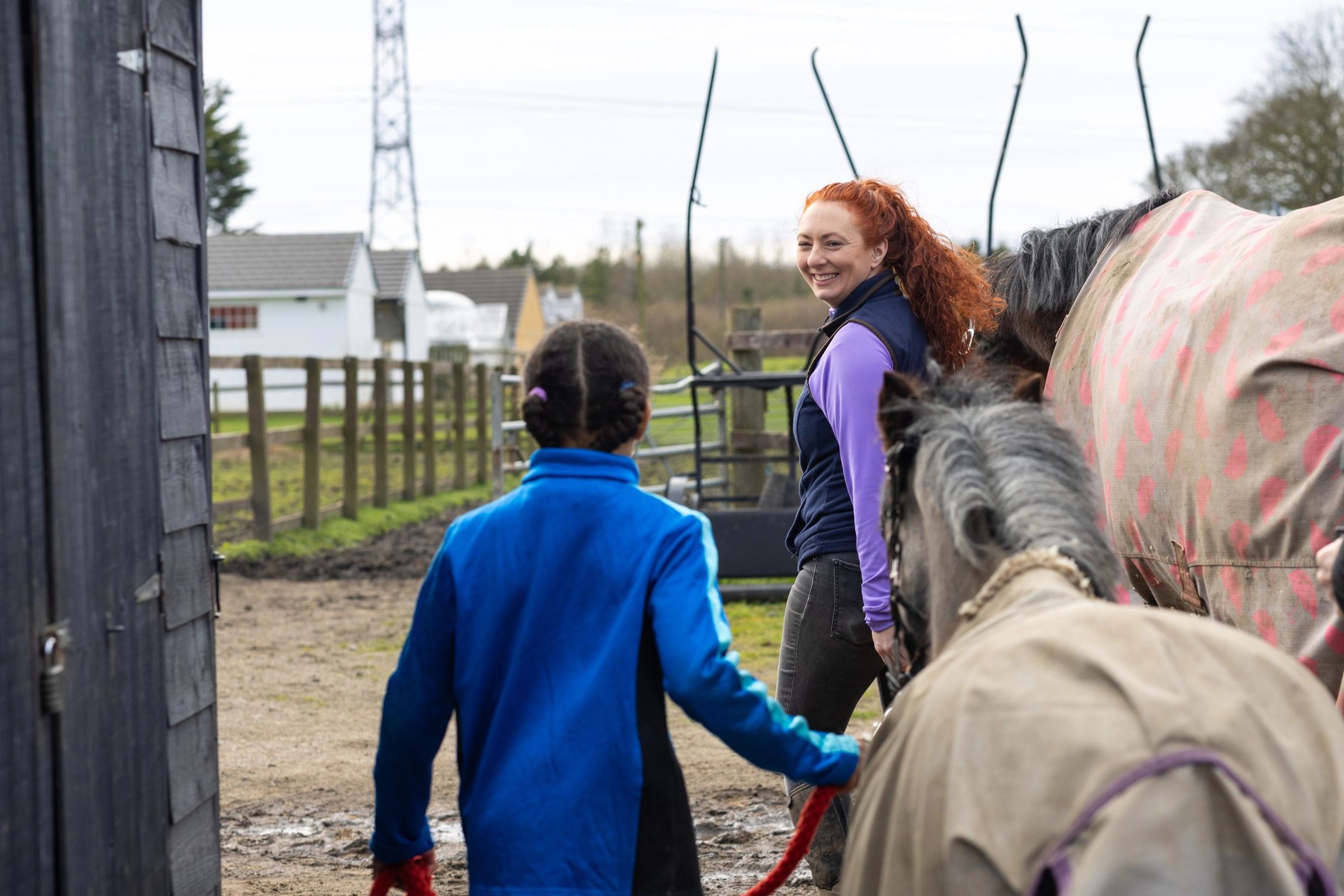 Horse riding lesson support outdoors